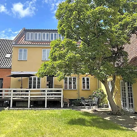 Faaborg Vandrerhjem 酒店 *
